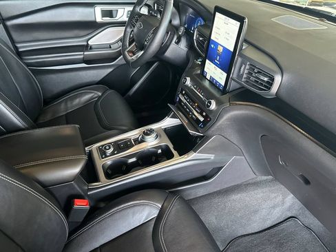 Used 2020 Ford Explorer ST w/ Premium Technology Package AWD/4WD image 18