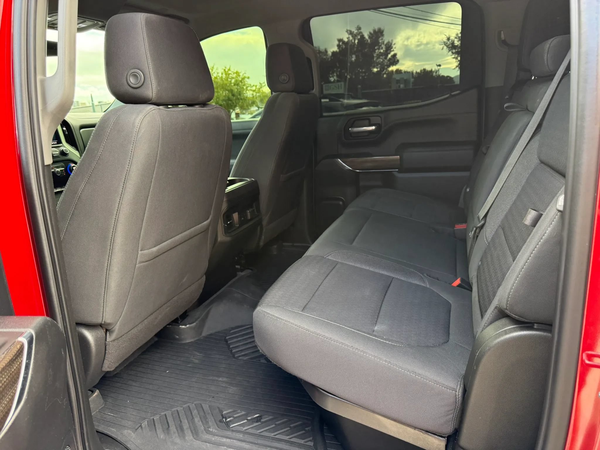 Used 2021 Chevrolet Silverado 1500 LT Trail Boss AWD/4WD image 11