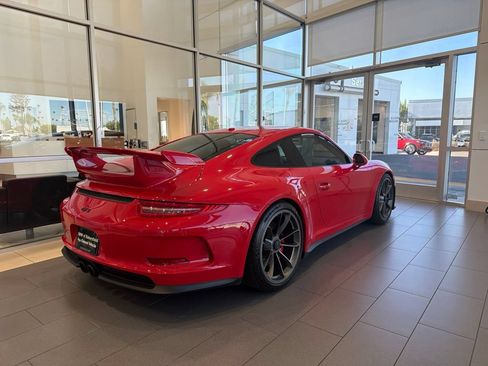 Used 2015 Porsche 911 GT3 RWD image 26