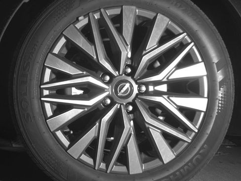 Used 2025 Nissan Altima 2.5 SV image 12