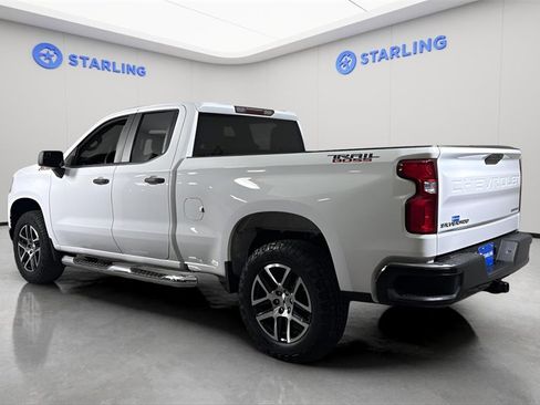Used 2019 Chevrolet Silverado 1500 Custom Trail Boss w/ Custom Convenience Package image 5