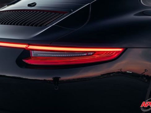 Used 2019 Porsche 911 Carrera 4S image 52