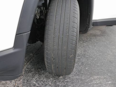 Used 2019 Jeep Compass Sport image 31