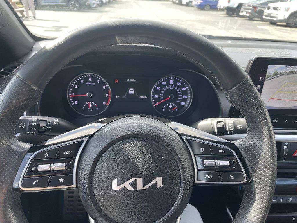 Used 2023 Kia Forte GT-Line w/ GT-Line Premium Package FWD image 28
