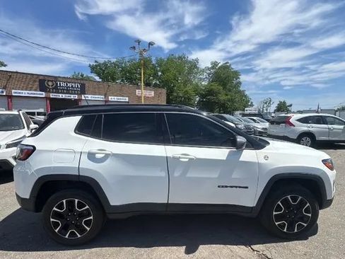 Used 2021 Jeep Compass Trailhawk AWD/4WD image 2