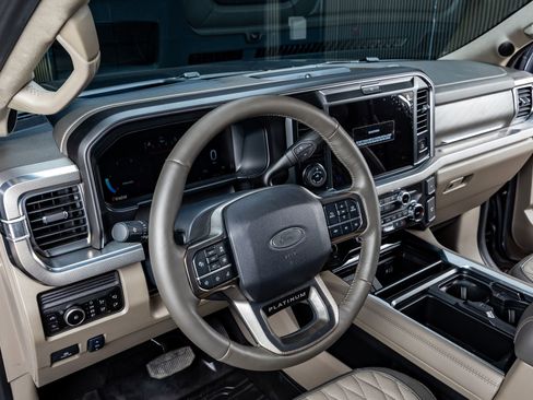 Used 2026 Ford F450 Platinum w/ Platinum Plus Package image 17