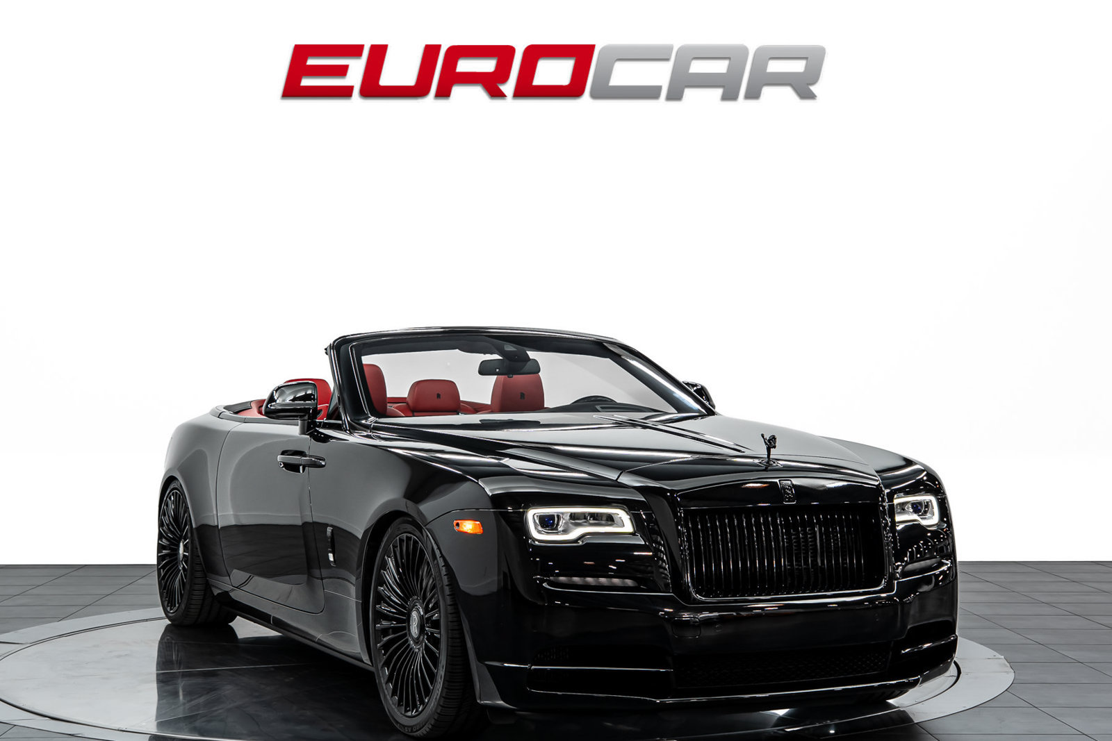 Used 2018 Rolls-Royce Dawn RWD image 9
