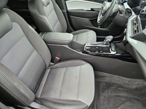 Certified 2024 Chevrolet Trax LT w/ Driver Confidence Package image 19