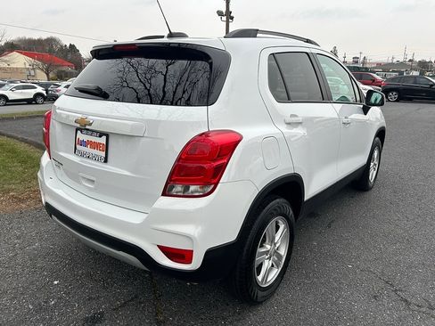 Used 2022 Chevrolet Trax LT w/ LT Convenience Package image 7