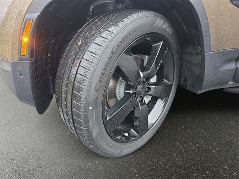 New 2026 Land Rover Defender 110 S image 35