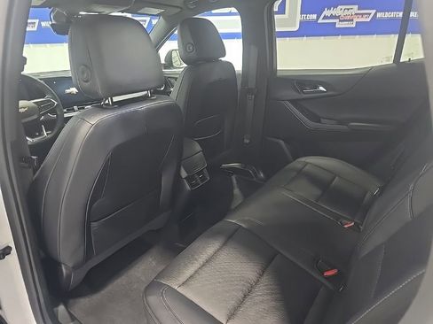 Used 2025 Chevrolet Equinox LT w/ Convenience Package II image 18