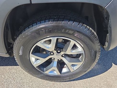 Used 2016 Jeep Cherokee Trailhawk w/ Cold Weather Group AWD/4WD image 7