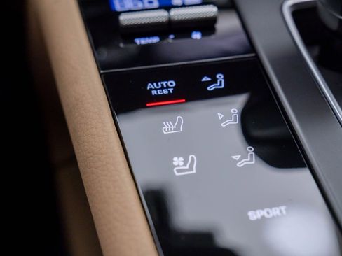 New 2026 Porsche Macan image 28