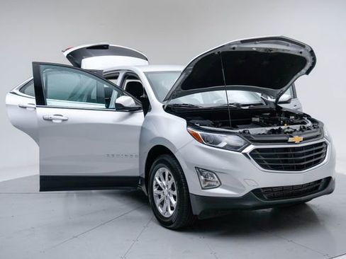 Used 2020 Chevrolet Equinox LT image 15