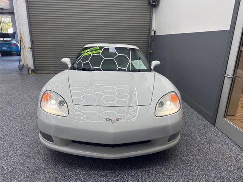 Used 2009 Chevrolet Corvette Coupe w/ Preferred Equipment Group RWD image 7