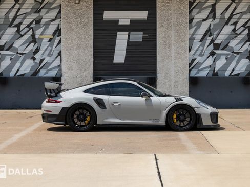 Used 2018 Porsche 911 GT2 RS RWD image 17