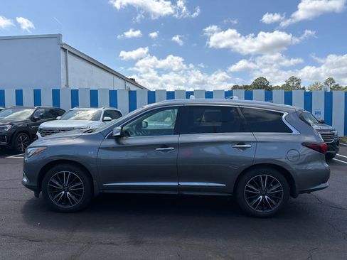 Used 2020 INFINITI QX60 Luxe w/ Sensory Package AWD/4WD image 2