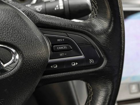 Used 2017 INFINITI Q60 3.0t w/ Premium Plus Package 3.0T image 16