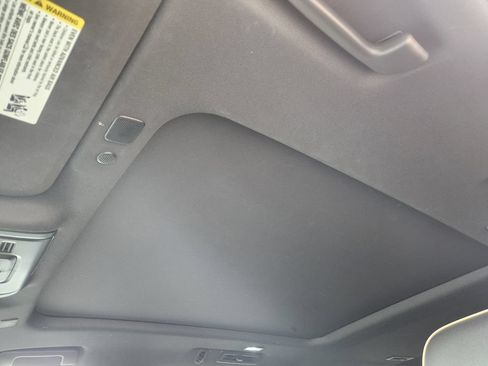 Used 2021 Chevrolet Suburban Premier AWD/4WD image 17