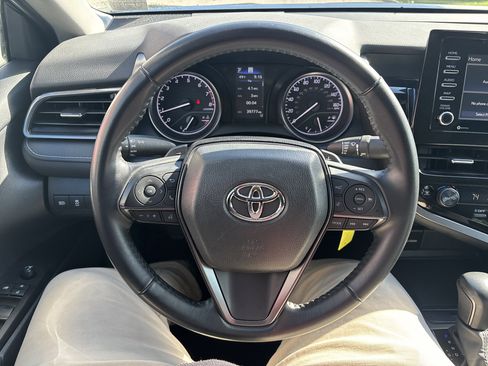 Used 2023 Toyota Camry SE FWD image 18