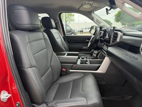 Used 2022 Toyota Tundra SR5 w/ SR5 Premium Package AWD/4WD image 28