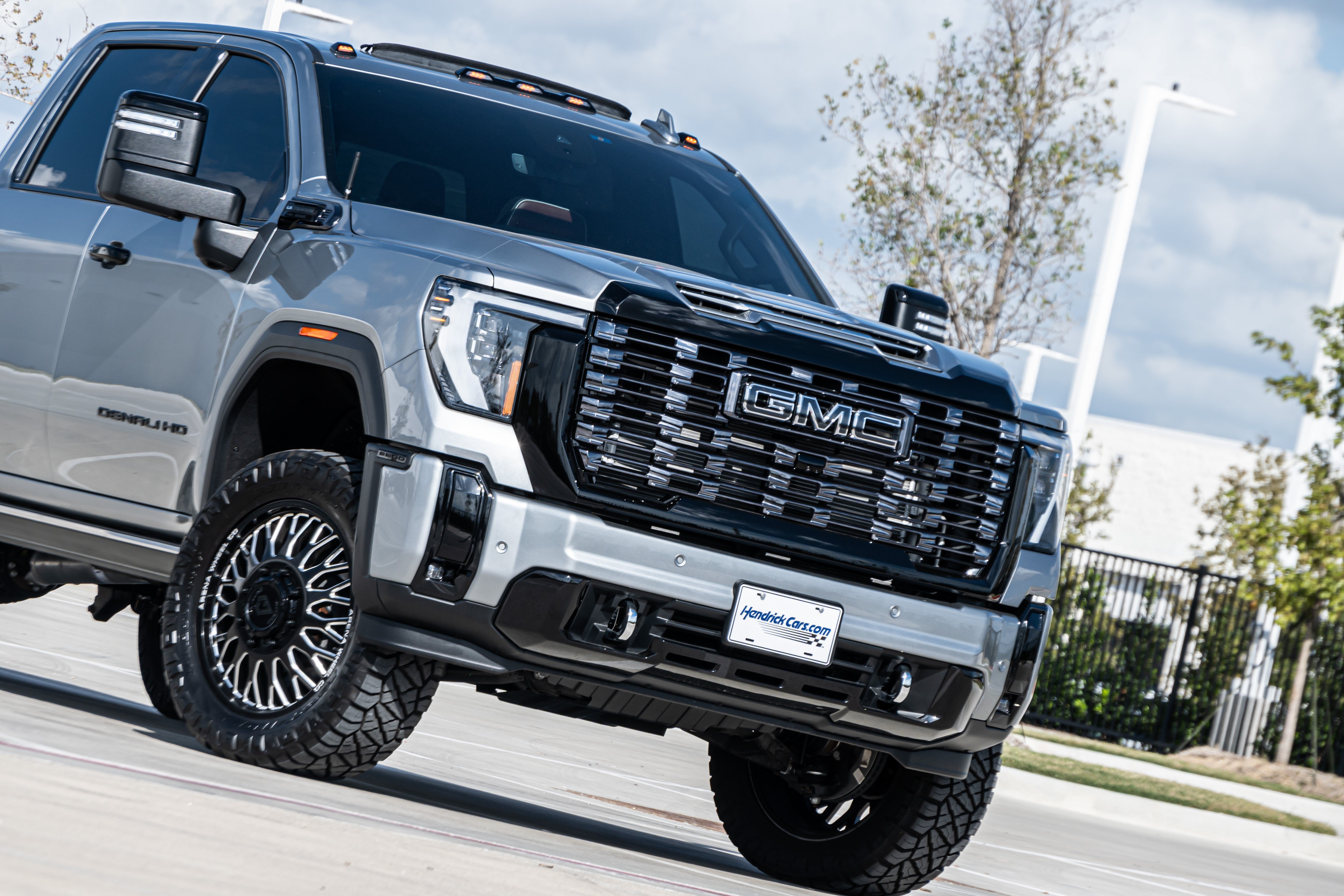 Used 2026 GMC Sierra 3500 Denali Ultimate AWD/4WD image 10