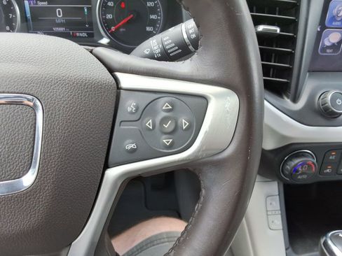 Used 2019 GMC Acadia SLT w/ LPO, Cargo Package FWD image 26