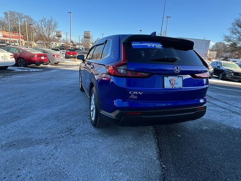 Used 2023 Honda CR-V EX image 6