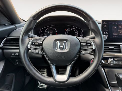 Used 2018 Honda Accord Sport image 23