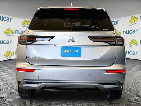 Used 2025 Mitsubishi Outlander SE AWD/4WD image 5