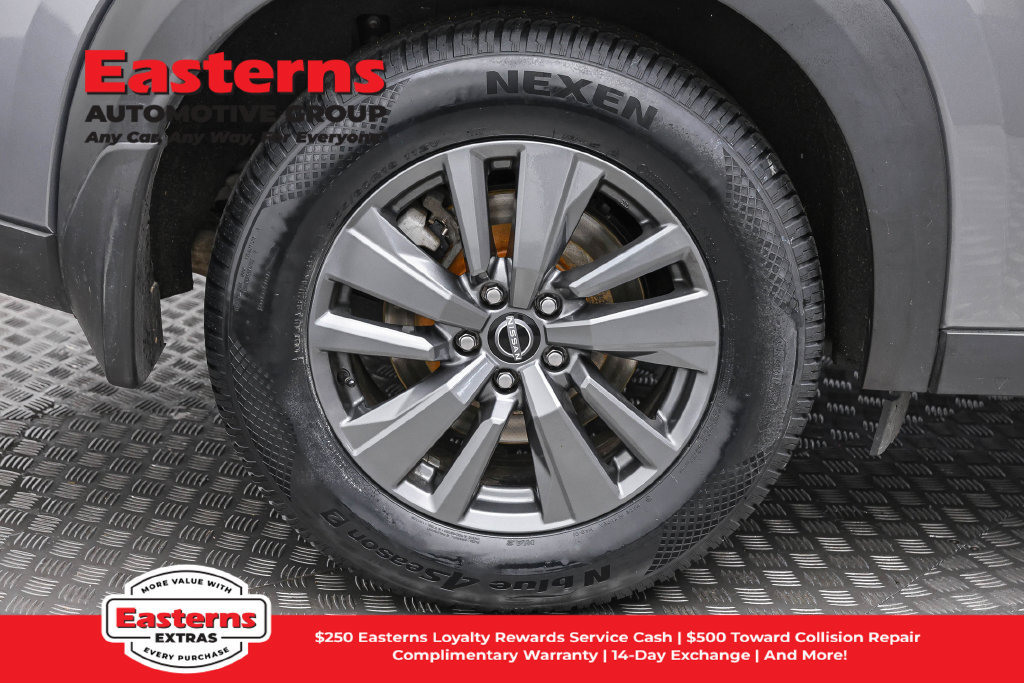 Used 2023 Nissan Pathfinder SV w/ SV Premium Package AWD/4WD image 33