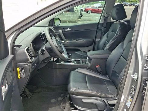 Used 2022 Kia Sportage LX FWD image 10