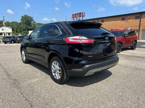 Certified 2024 Ford Edge SEL w/ Convenience Package AWD/4WD image 5