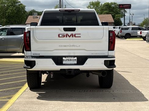New 2026 GMC Sierra 2500 Denali w/ Denali Reserve Package AWD/4WD image 4