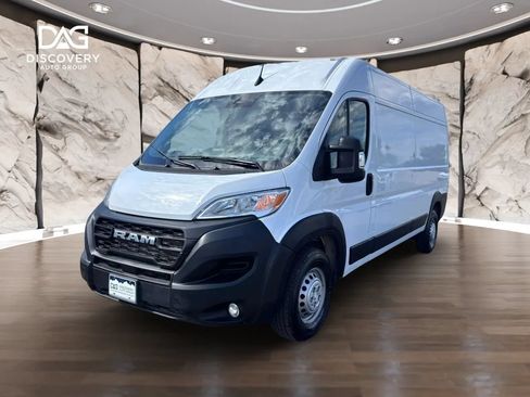 Used 2024 RAM ProMaster 2500 w/ Convenience Group FWD image 1
