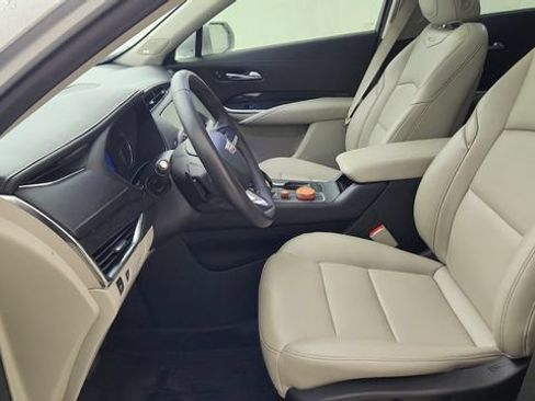 Used 2020 Cadillac XT4 Premium Luxury w/ Driver Awareness Package FWD image 10