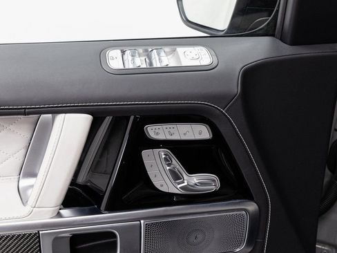 Certified 2025 Mercedes-Benz G 580 w/ EQ Technology image 6