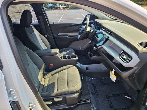 New 2027 Chevrolet Bolt LT w/ Comfort Package FWD image 11