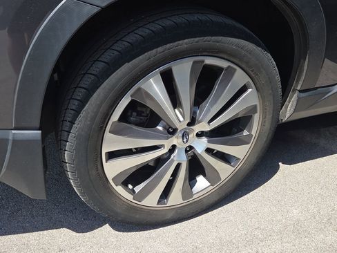 Used 2021 Subaru Ascent Limited w/ Technology Package image 4