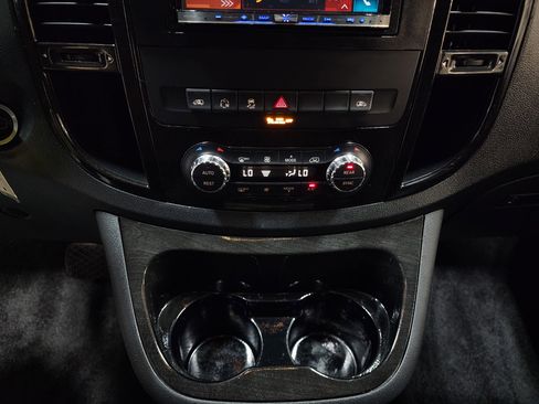 Used 2018 Mercedes-Benz Metris Passenger image 34
