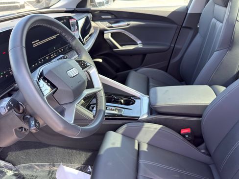 Used 2025 Audi Q5 Premium w/ Premium Plus AWD/4WD image 13