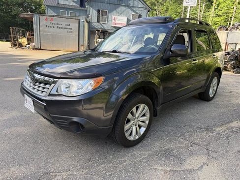Used 2011 Subaru Forester 2.5X Premium AWD/4WD image 1
