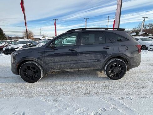 Used 2025 Kia Sorento SX image 4