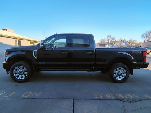 Used 2019 Ford F350 Platinum w/ FX4 Off-Road Package image 5