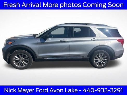 Used 2023 Ford Explorer XLT w/ Equipment Group 202A AWD/4WD image 3