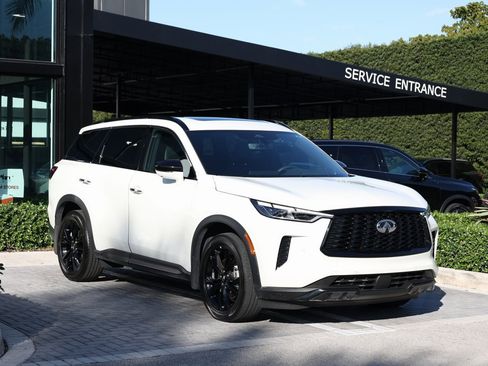 Used 2025 INFINITI QX60 Luxe w/ Black Edition image 2