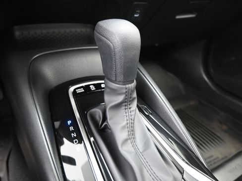 Used 2025 Toyota Corolla LE image 15