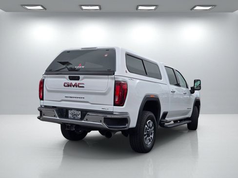 Certified 2022 GMC Sierra 2500 SLT w/ SLT Convenience Package image 4