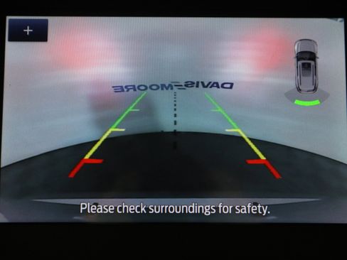 Used 2020 Ford Edge SEL image 25