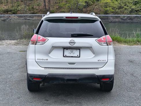 Used 2016 Nissan Rogue SV AWD/4WD image 6